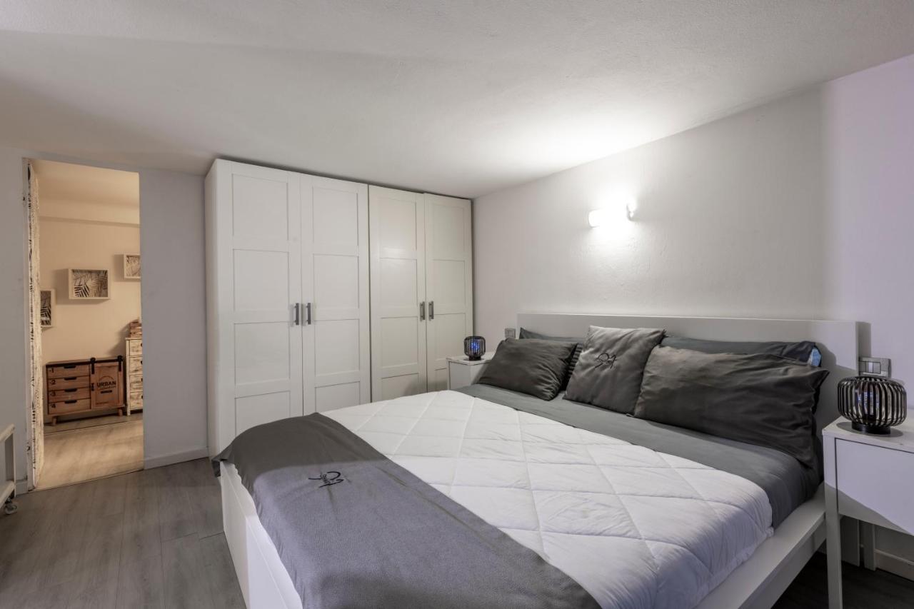 Design Apartment With Private Pool Exclusive Use - Stelvio 21 Milánó Kültér fotó